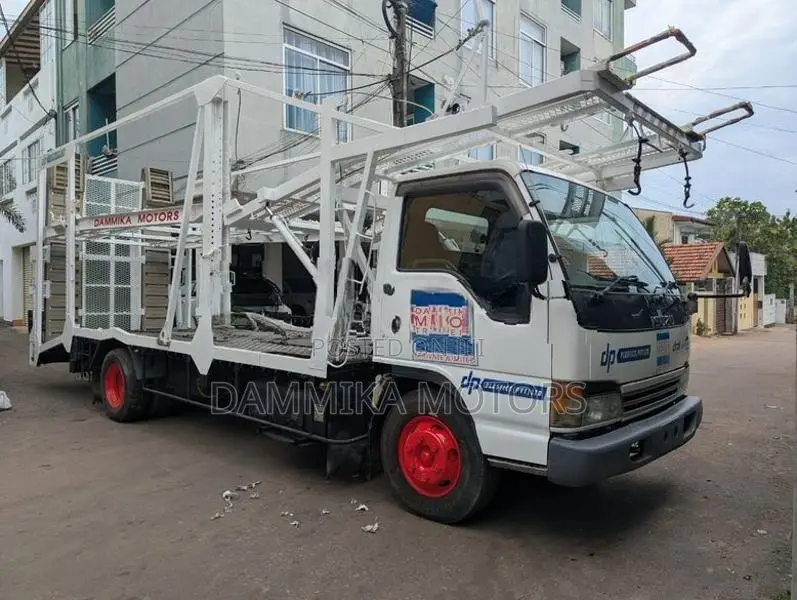 Isuzu Four Car Carrier 2001