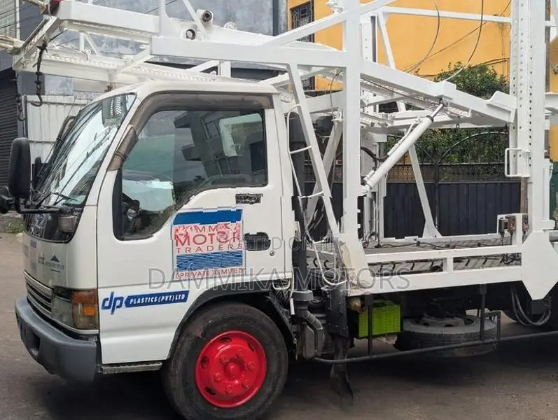 Isuzu Four Car Carrier 2001
