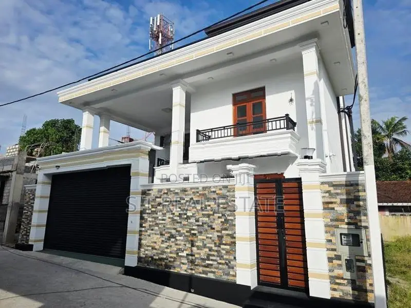Elegent Designed Luxury 3 Story House For Sale In Boralesgamuwa