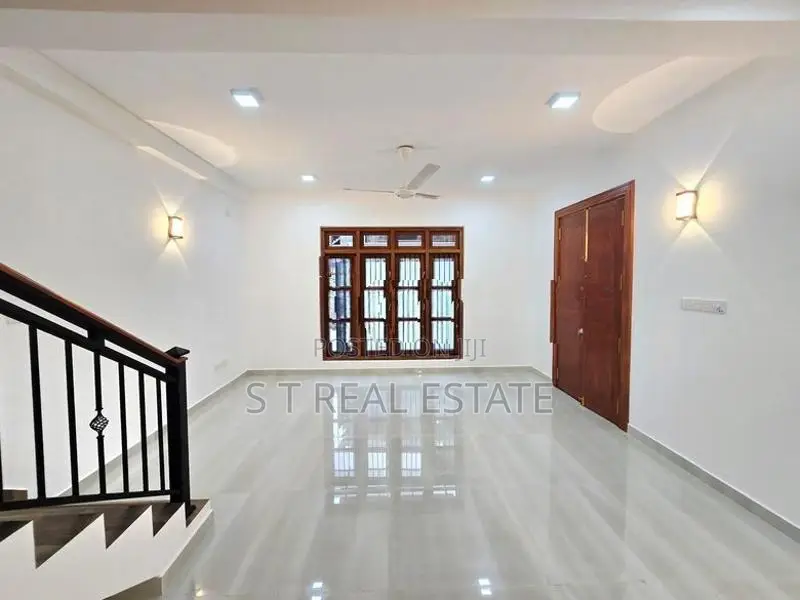 Elegent Designed Luxury 3 Story House For Sale In Boralesgamuwa