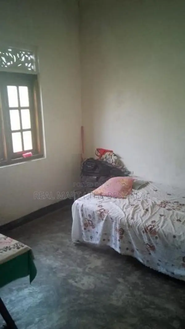 Horana : 3BR (12 perches) House for Sale at Midellamulahena