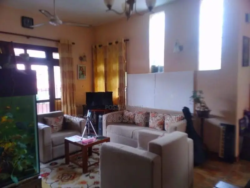 7BED HOUSE FOR SALE IN BATTARAMULLA (SP867)