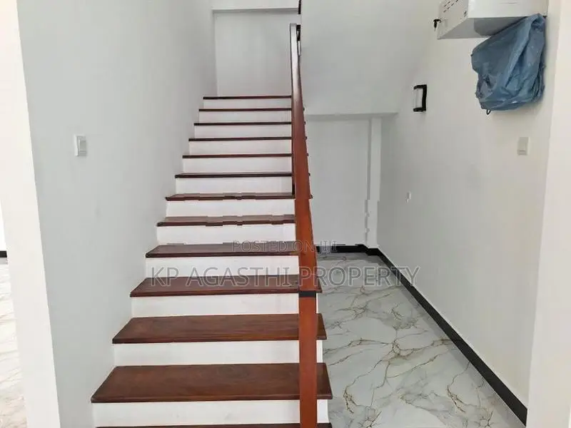 piliyandala town house for sale