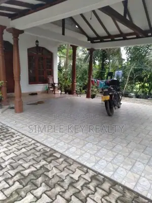 Two Story House for Sale in Gampaha Wathuregama Road Miriswatta