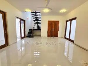 Modern Luxury 3 Storey House for Sale in Piliyandala
