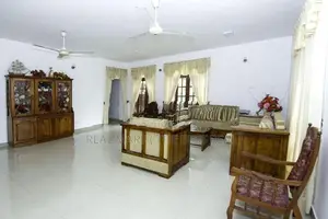 Pitakotte : 7BR (21.5P) House for Sale in Mirihana