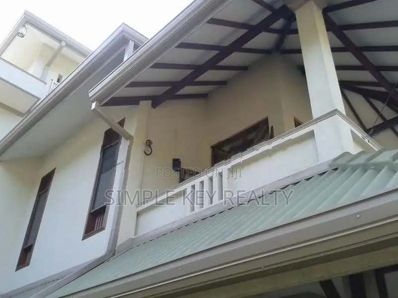 Beutiful Two Story House for Sale in Gampaha Moragoda Road