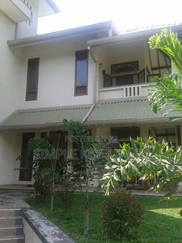 Beutiful Two Story House for Sale in Gampaha Moragoda Road