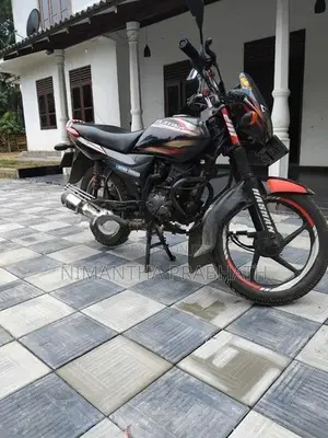 Bajaj Platina 100 2015