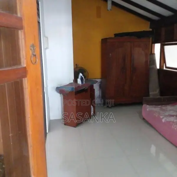 Kotte Thalawathugoda Main Road Facing Luxury House For Rent