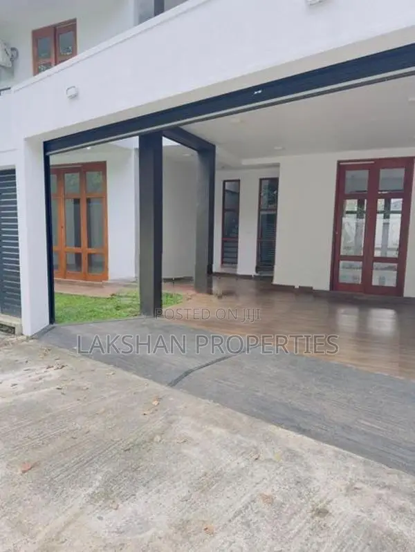 Brand New House For Sale In Piliyandala