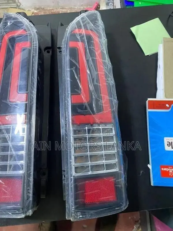 toyota kdh tail light