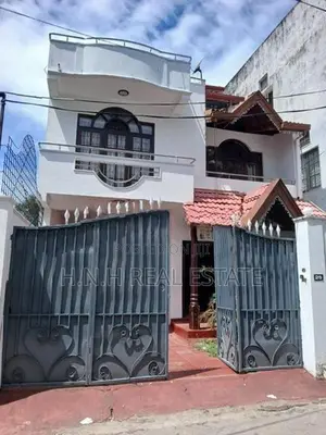 3 Storey House for Sale in Kollupitiya