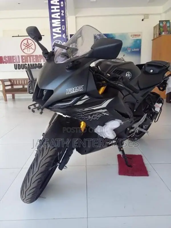 Yamaha R15 Mat Gross Black 2025