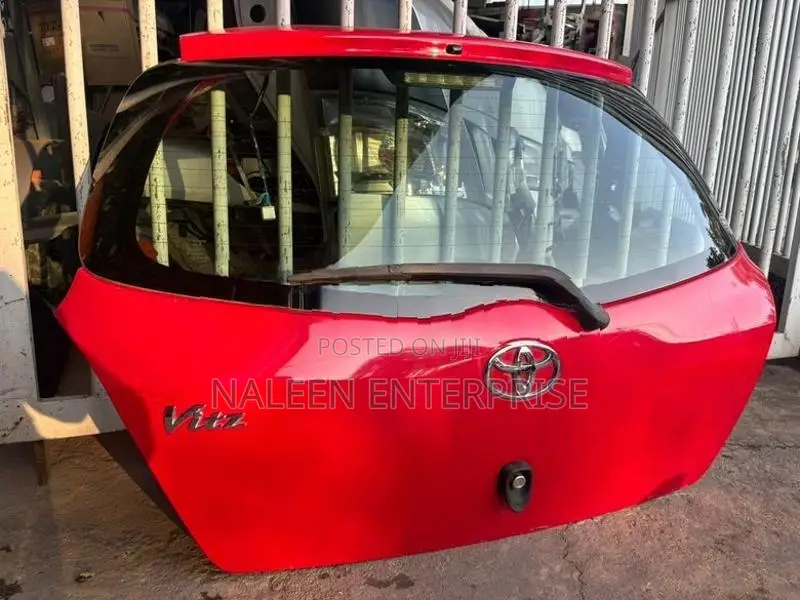 Toyota Vitz KSP90 Dicky Door
