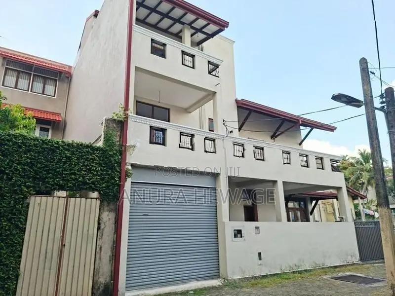 Two Storey House for Sale Battaramulla (id: Batr003)