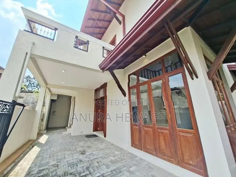 Two Storey House for Sale Battaramulla (id: Batr003)