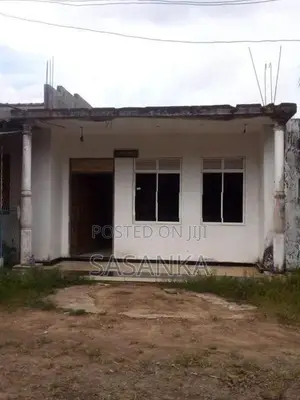 Pannipitiya Prime Lcation 13.7Perches Land With House For Sale