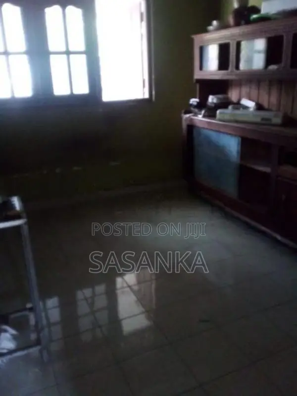 Pannipitiya Prime Lcation 13.7Perches Land With House For Sale