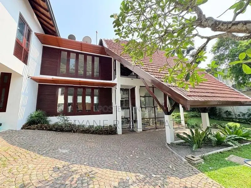 Ultra-Luxury Fully Furnished Masterpiece Residence – Battaramulla