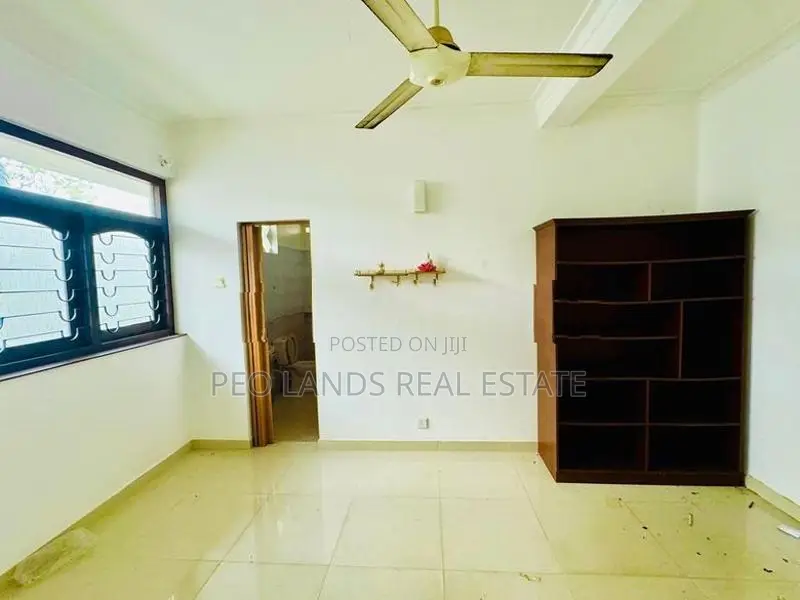 (p635) Two Storey House for Sale in Boralesgamuwa