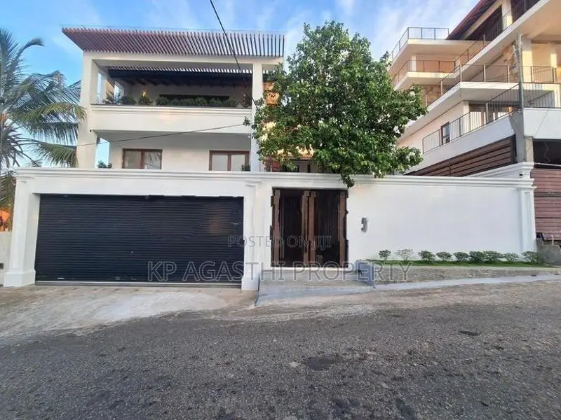 Kotte Luxury House for Sale