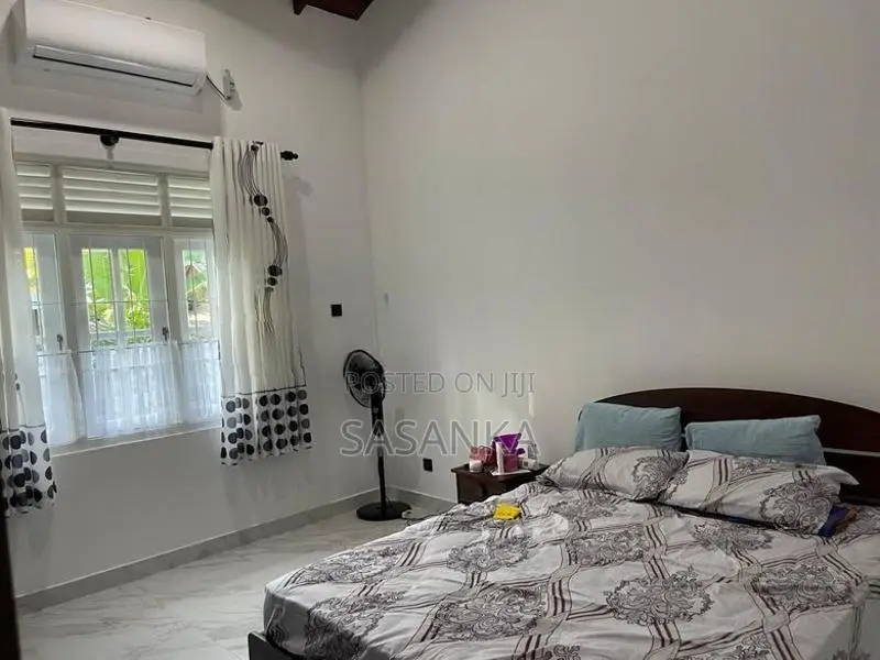 Gampaha Naranwala Brand New Luxury House for Sale