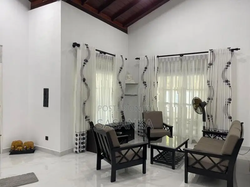 Gampaha Naranwala Brand New Luxury House for Sale