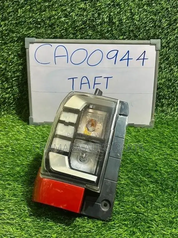 Daihatsu Taft (LA900) Tail Light
