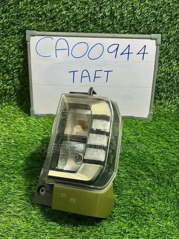 Daihatsu Taft (LA900) Tail Light