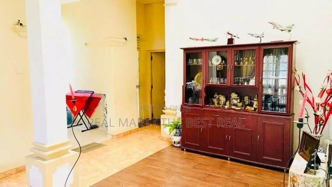 Ethul Kotte : 4BR (17.5 perches) House for Sale at Angampitiya