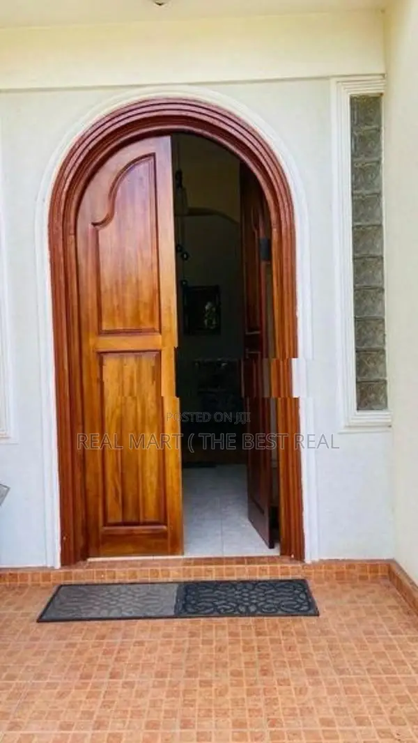 Ethul Kotte : 4BR (17.5 perches) House for Sale at Angampitiya