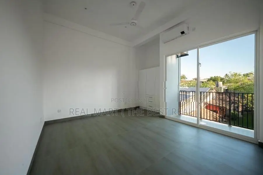 Colombo 6 : 12,500sf Commercial Building for Rent