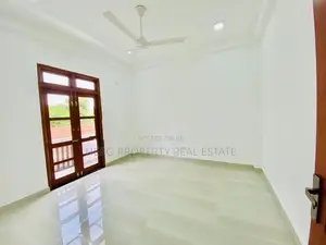 Super Luxury House for Sale in Boralesgamuwa