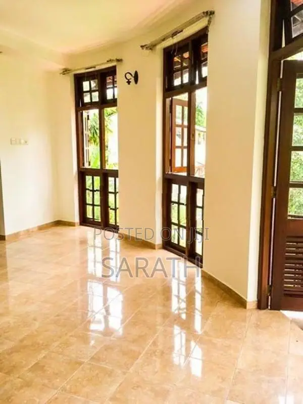 50 P With Luxury House In Talawatugoda
