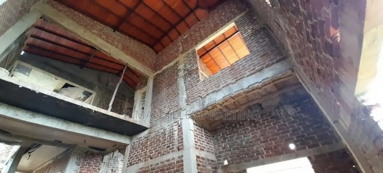 Land with House for Sale in Horana