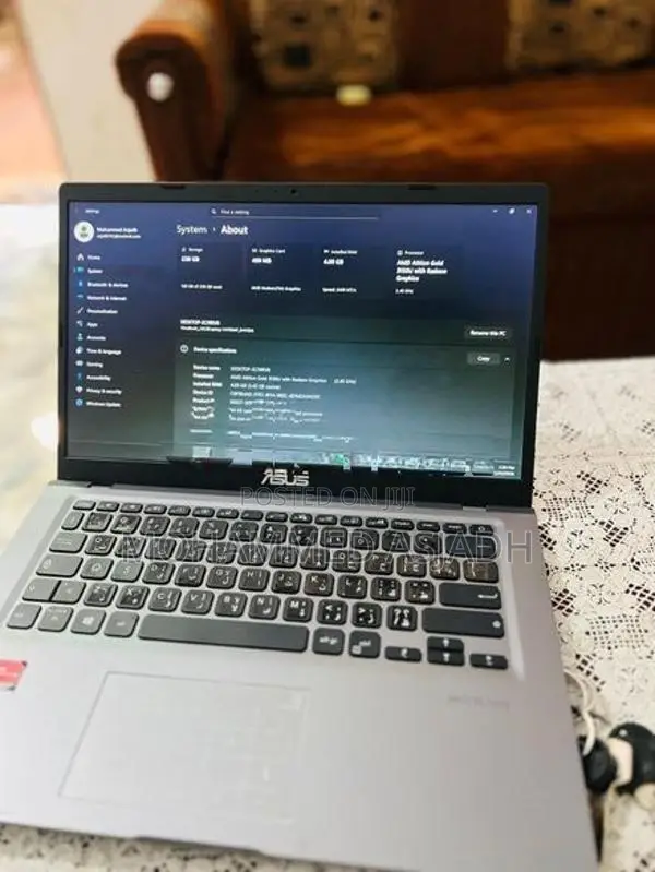 Asus VivoBook Laptop
