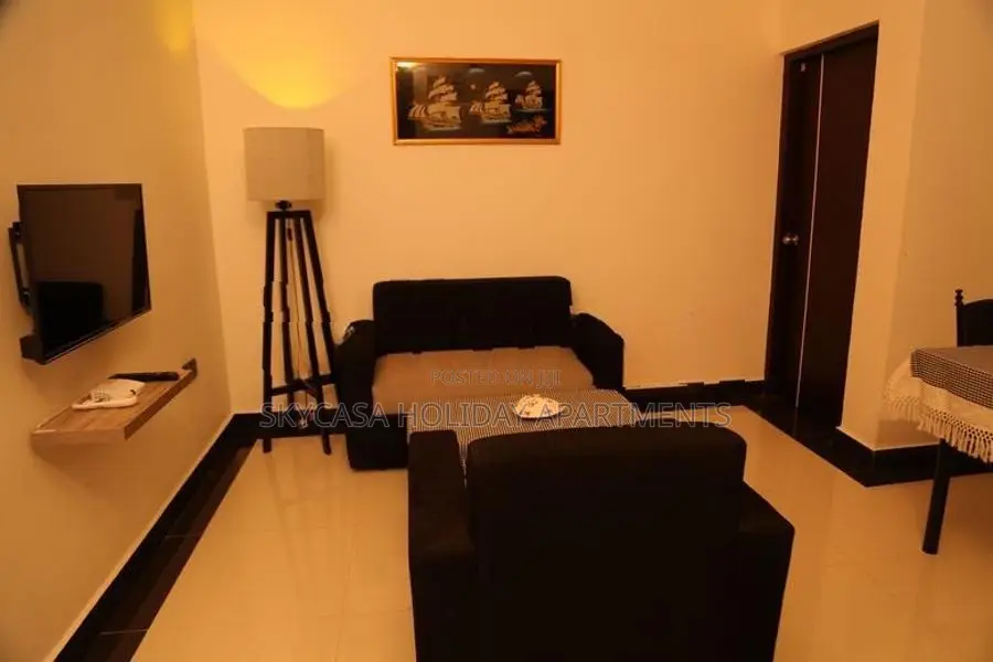 Holiday Superior One Bedroom Apartment for Rent at Border of Dehiwala