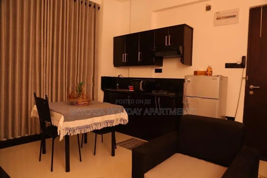 Holiday Superior One Bedroom Apartment for Rent at Border of Dehiwala