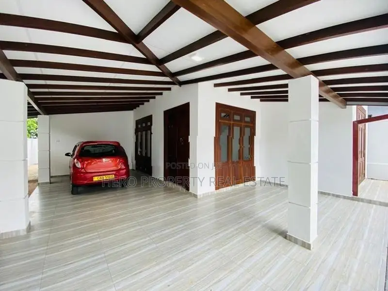 NS02/1 - Super Luxury House for Sale in Athurugiriya