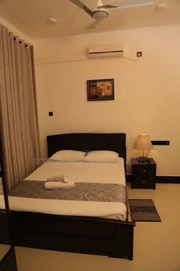 Holiday Superior One Bedroom Apartment for Rent at Border of Dehiwala