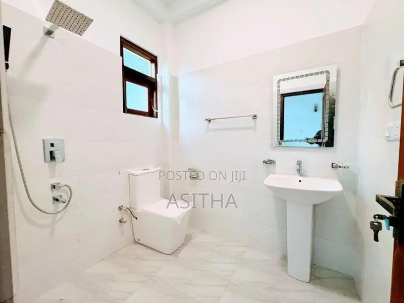 Brand New Modern House Piliyandala