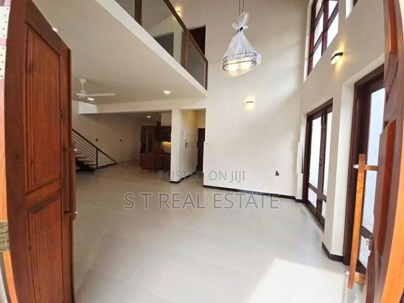 Architecture Designed Luxury 2 Story House For Sale Battaramulla