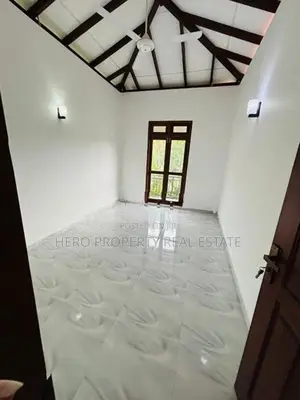 NS023 - Luxury House for Sale in Athurugiriya