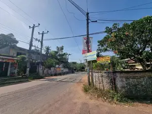 land for sale udugampola