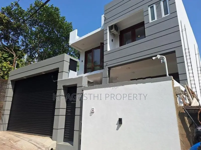 3st brand new luxury house for sale in athurugiriya