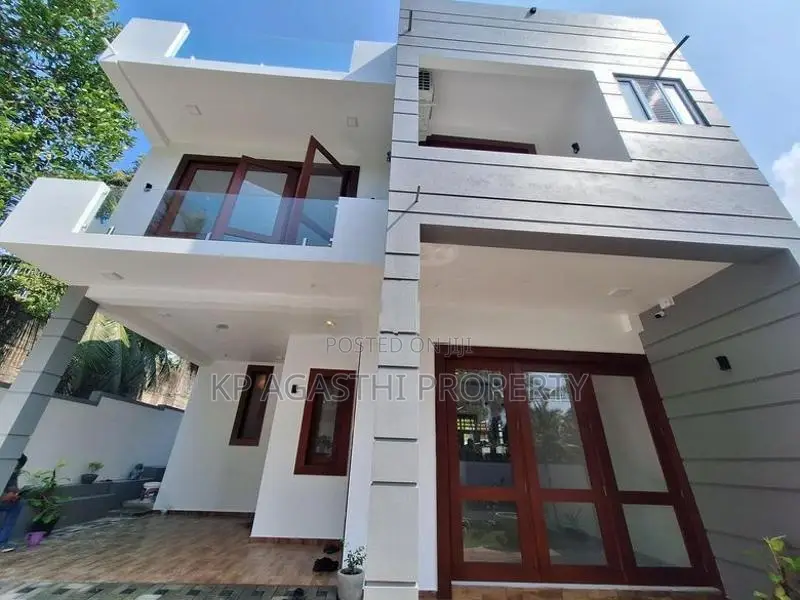 3st brand new luxury house for sale in athurugiriya