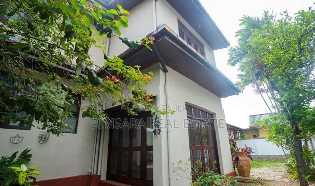 Refurbished 3-Bedroom Two-Story Residence in Pitakotte | SH15298