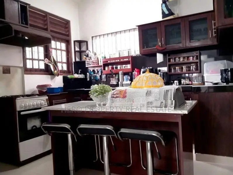Spacious Luxury House for Sale in Kottawa