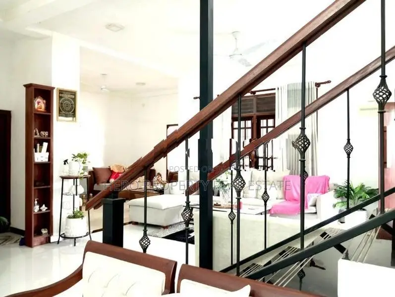 Spacious Luxury House for Sale in Kottawa